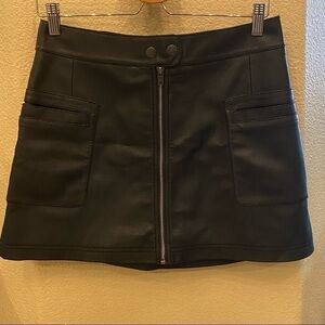 NWT~FREE PEOPLE Women Black Faux Leather Zip Front Mini Skirt Size 6